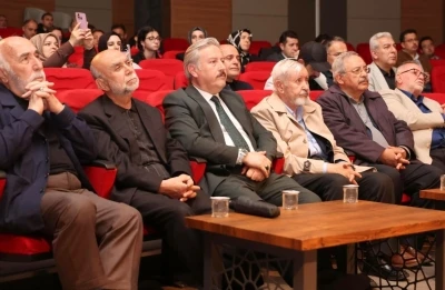 Necip Fazıl Kısak&uuml;rek, Melikgazi&rsquo;de şiirleriyle anıldı
