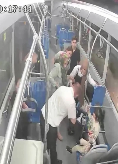 Nefes alamayan çocuğu otobüs şoförü hayata döndürdü
