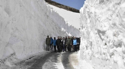 Nemrut Kalderası&rsquo;nda kar esareti bitti: 10 metrelik kar duvarları aşıldı
