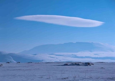 Nemrut Kalderası &uuml;zerinde mercek bulutu
