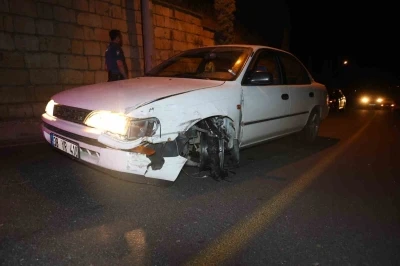 Nevşehir&rsquo;de iki araca &ccedil;arpıp ka&ccedil;an s&uuml;r&uuml;c&uuml; polise ecel teri d&ouml;kt&uuml;rd&uuml;
