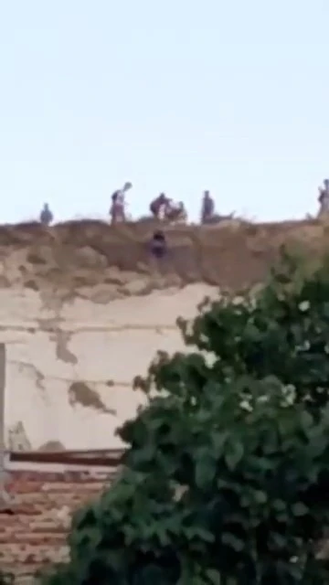 Nevşehir’de turist, fotoğraf çekerken vadiye düştü
