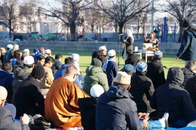 New York&rsquo;ta bayram namazı sokaklara taştı
