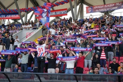 Niğde Belediyesi Spor Kul&uuml;b&uuml;&rsquo;nden aile dostu trib&uuml;n uygulaması
