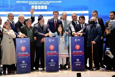 Niğde&rsquo;de 2 bin 604 sosyal konutun hak sahipleri kura ile belirlendi
