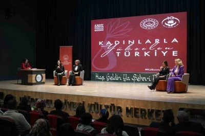 Niğde&rsquo;de 8 Mart Kadınlar G&uuml;n&uuml; programında ilham veren kadınlar sahnedeydi
