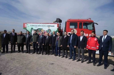 Niğde&rsquo;de binlerce fidan toprakla buluşturuldu
