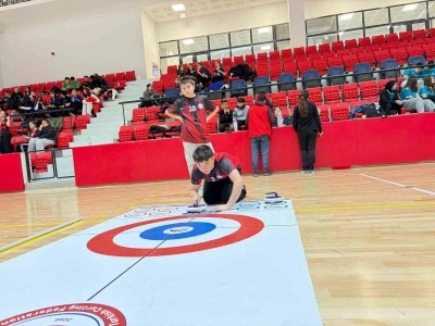 Niğde&rsquo;de floor curling heyecanı yaşandı
