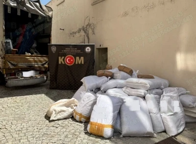 Niğde’de kaçak tütün operasyonu: Bin 600 kilo yakalandı
