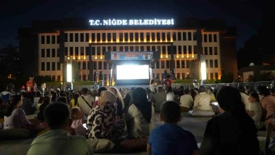 Niğde’de minderli sinema günleri büyük katılımla tamamlandı
