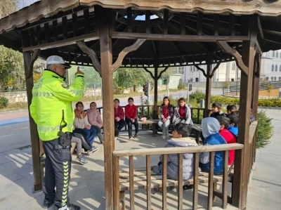 Niğde’de öğrencilere teorik ve uygulamalı trafik eğitimi
