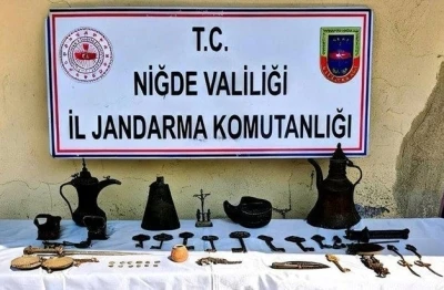 Niğde&rsquo;de "Anadolu Mirası" operasyonu: 44 tarihi eser ele ge&ccedil;irildi
