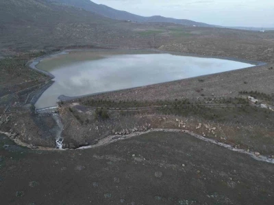 Niğde&rsquo;de sağanak ve eriyen kar suları taşkınlara neden oldu
