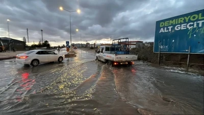 Niğde&rsquo;de sağanak ve fırtına etkili oldu
