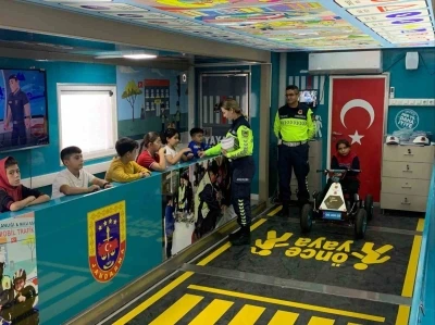 Niğde’de trafik güvenliği eğitimleri sürüyor
