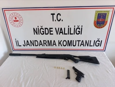 Niğde&rsquo;de yasadışı silah operasyonu: 3 ş&uuml;pheli hakkında adli işlem
