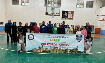 ’Niğde Gençlerine Sahip Çıkıyor’ projesiyle voleybol kursu başladı
