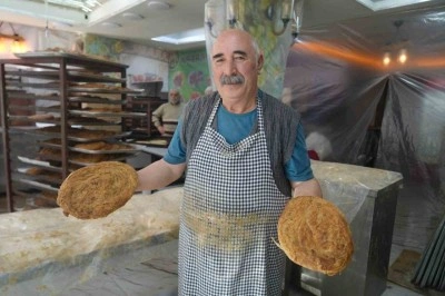 Niğde&rsquo;nin coğrafi işaretli lezzeti &rsquo;tahinli pide&rsquo; T&uuml;rkiye&rsquo;nin d&ouml;rt bir yanına g&ouml;nderiliyor
