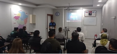 Niğde polisinden dolandırıcılığa karşı bilgilendirme &ccedil;alışması
