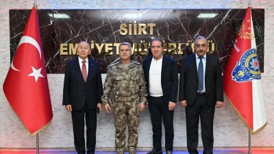 Nihat &Ouml;zdemir&rsquo;den Emniyete Ziyaret
