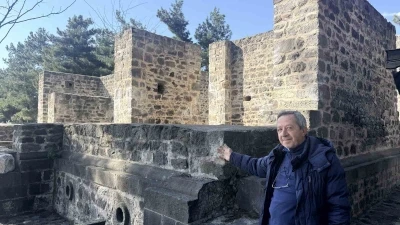 Niksar Kalesi zamana meydan okuyor
