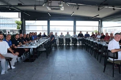 Nilüfer Belediyespor Kulübü Bursa voleyboluna yön verenlerle buluştu
