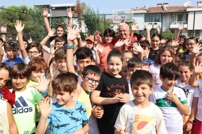 Nil&uuml;fer&rsquo;de &ccedil;ocuklara spor dolu yaz başlıyor
