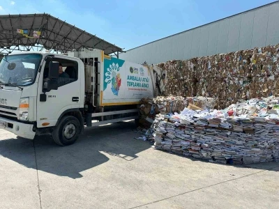 Nil&uuml;fer&rsquo;de tonlarca eski kitap geleceğe umut oldu
