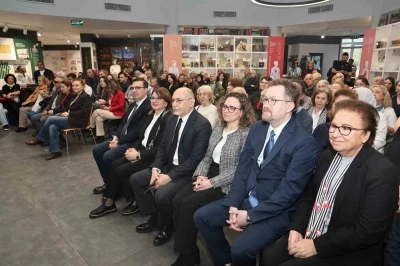 Nil&uuml;fer&rsquo;den kansere farkındalık &ccedil;ağrısı
