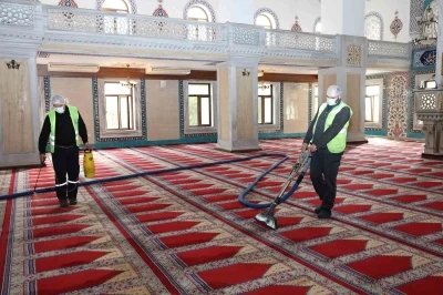 Nil&uuml;fer&rsquo;in ibadethanelerinde bahar temizliği
