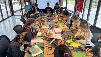 Nil&uuml;ferli &ccedil;ocuklar hem eğleniyorlar, hem &ouml;ğreniyorlar
