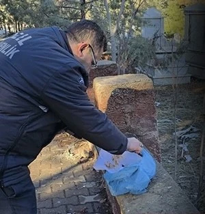 Nizip Asri Mezarlığı&rsquo;nda Bebek Cesedi İhbarı Paniğe Neden Oldu: Ger&ccedil;ek Farklı &Ccedil;ıktı