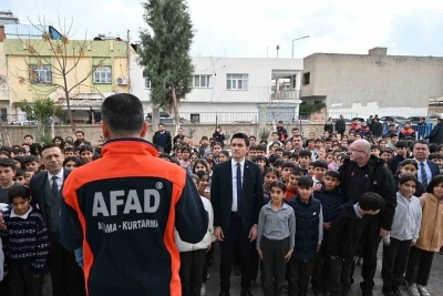 Nusaybin&rsquo;de deprem tatbikatı ger&ccedil;ekleştirildi
