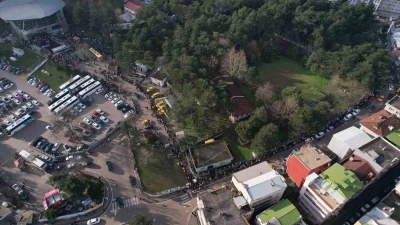 O istasyonda yine aynı manzara
