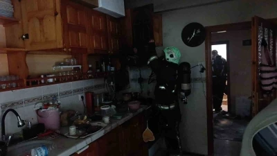 Ocakta unutulan frit&ouml;z itfaiyeyi alarma ge&ccedil;irdi
