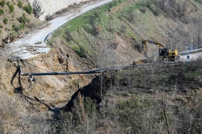 &Ouml;demiş&rsquo;te &ccedil;&ouml;ken yolda &ccedil;alışmalar başladı
