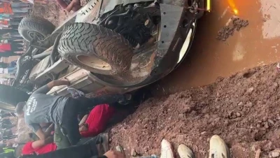 Off-Road yarışlarında yürekleri ağza getiren kaza
