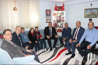 &Ouml;ğrenci ve &ouml;ğretmenlerden vefa dolu etkinlik

