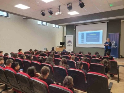 &Ouml;ğrenciler bilin&ccedil;li t&uuml;ketici olmanın p&uuml;f noktalarını &ouml;ğreniyor
