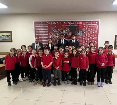 &Ouml;ğrenciler devlet kurumunun işleyişini &ouml;ğrendi
