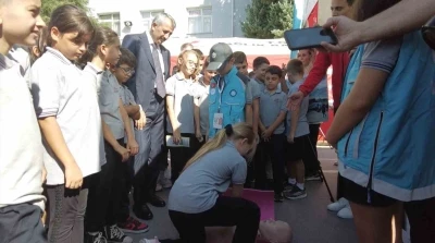 Öğrenciler kalp masajını ve acil müdahaleleri öğrendi
