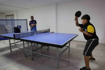 Öğrenciler masa tenisiyle odaklanma sorununu aştı, başarıya ulaştı
