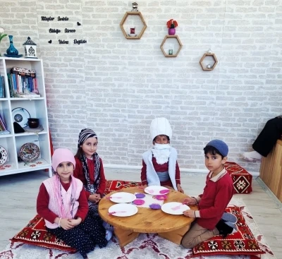 &Ouml;ğrenciler Nasreddin Hoca fıkralarını canlandırdı

