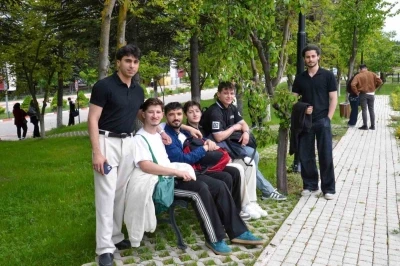 &Ouml;ğrenciler tarihi ve kamp&uuml;s alanlarını gezdi

