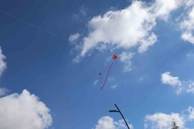 Öğrenciler uçurtmalarını Gazze halkı için uçurdu
