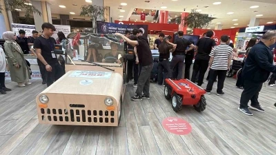 &Ouml;ğrenciler &uuml;retti, sanayiciler inceledi

