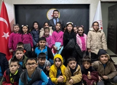 &Ouml;ğrenciler y&ouml;netim birimlerini yerinde tanıdı
