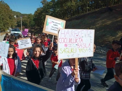 Öğrencilerden sağlıklı yaşam için farkındalık yürüyüşü
