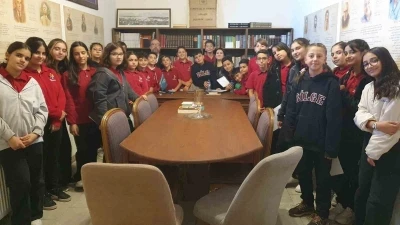 Öğrencilerden Türk Dil Bayramı kutlaması
