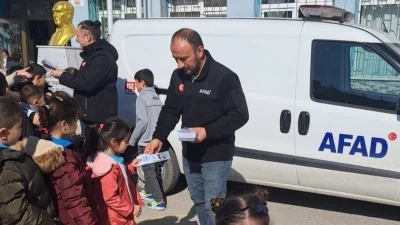 &Ouml;ğrencilere afet farkındalık eğitimi verildi
